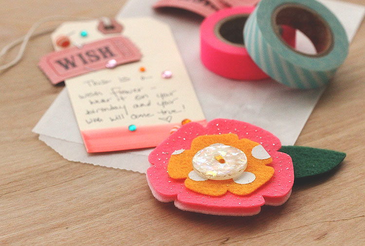 Quick felt flower brooch by Lisa Spangler