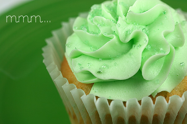green-cupcake-text